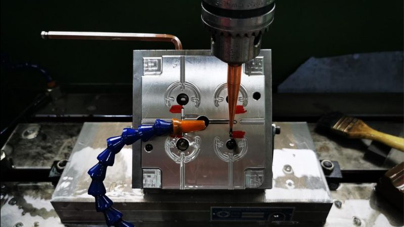 广州小型吸塑模具批发：揭秘其工艺与选型要点
