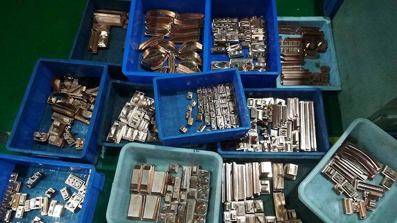 上海模具定制加工：价格构成与影响因素解析