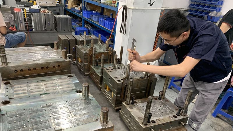 硅胶模具的公差困局：一个尺寸偏差引发的连锁反应