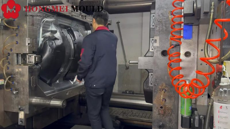 苏州级进模：揭秘高效模具制造的秘密武器